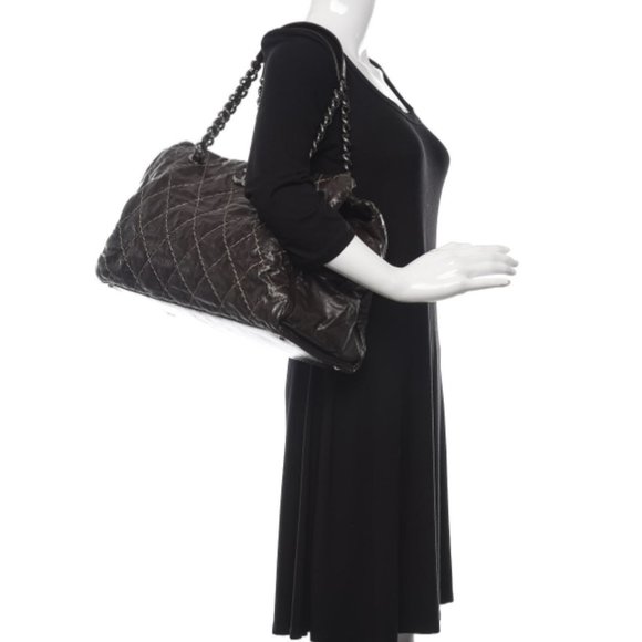 Authentic CHANEL Glazed Goatskin Double Contrast Stitch Large Tote Brown - Picture 2 of 13